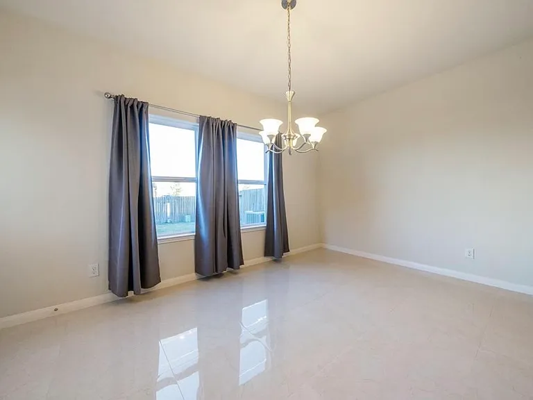 9439 Grand Spark Dr — Photo 7