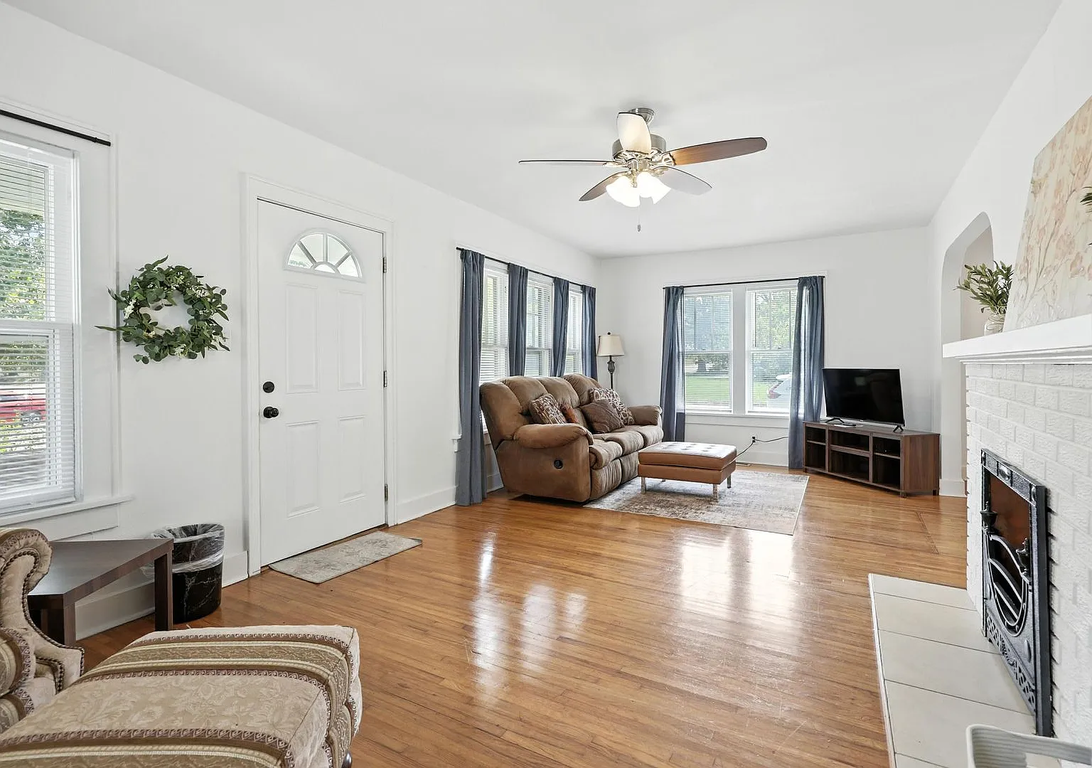 2 Bedroom Fully Furnished Short-Term Rental Joplin, MO — Photo 4