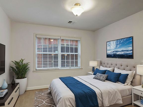 4th image of 6924 Fairfax Dr Unit 124