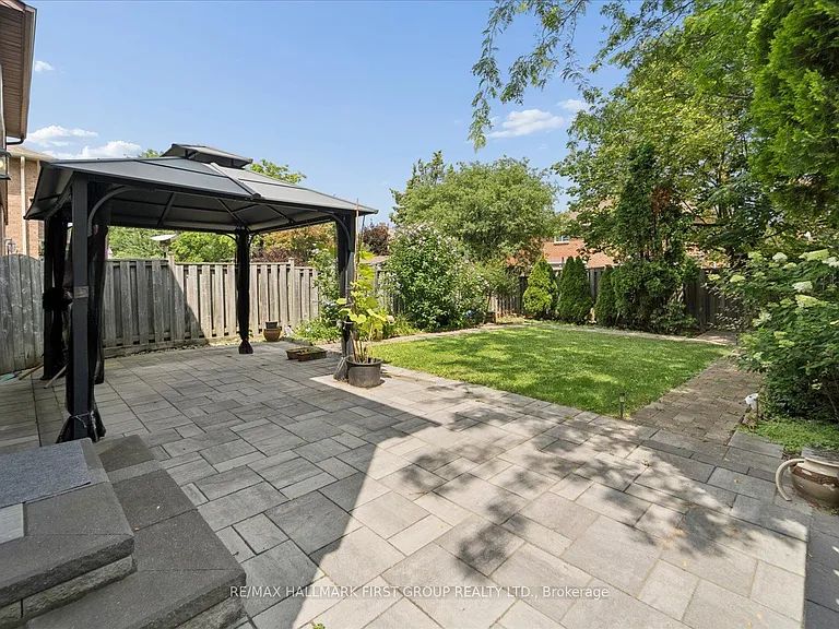 747 Stonepath Cir — Photo 34