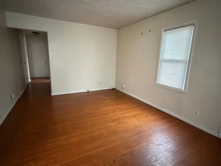 3724 N Dearborn St — Photo 1