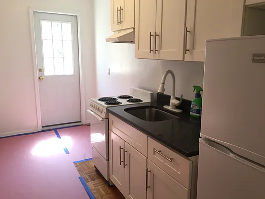 Rented by Zuz Realty | media 22