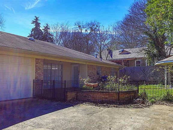3rd image of 505 Henley Perry Dr
