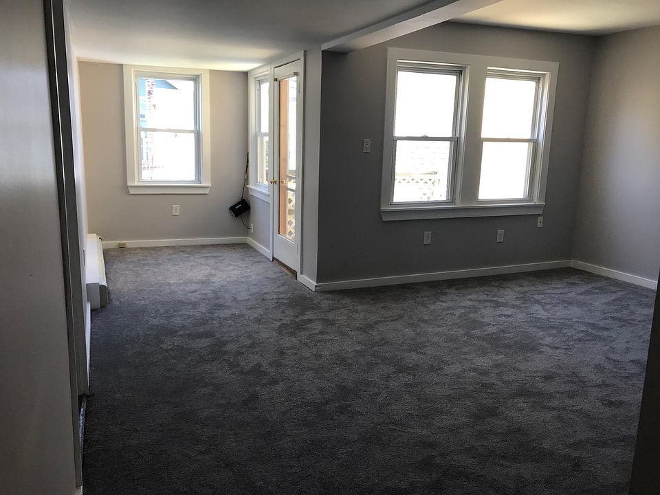 Living Room 12.5 x 15.5