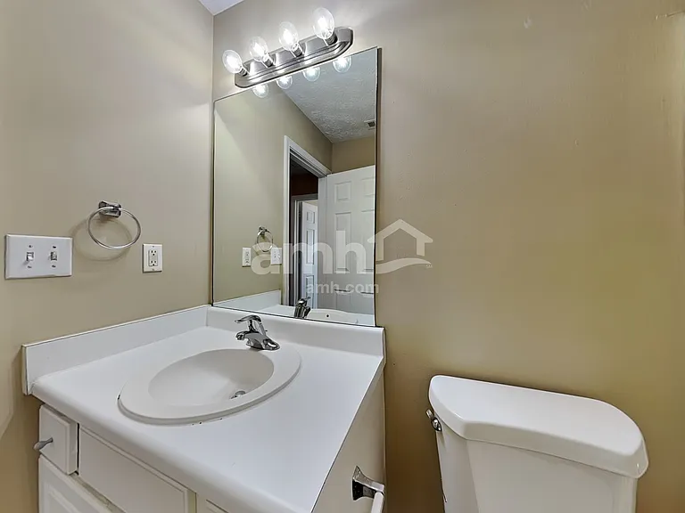 1545 Maple Pointe Ct — Photo 16