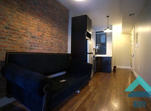 2nd image of 1355 Putnam Ave APT 3L