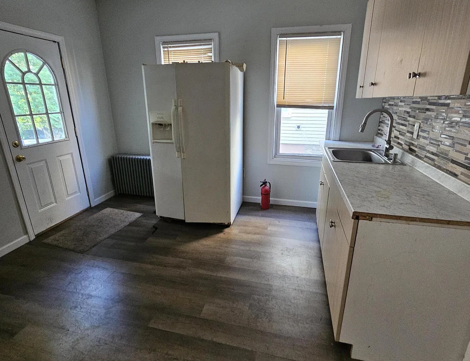 5 bed, 2.0 bath, 1777 sqft, $1,700 — Photo 3