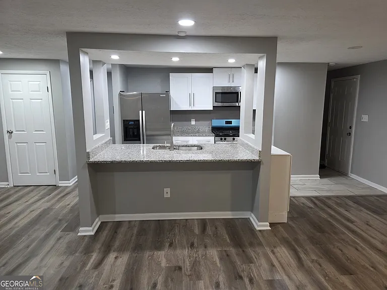 5349 Tracey Dr — Photo 16