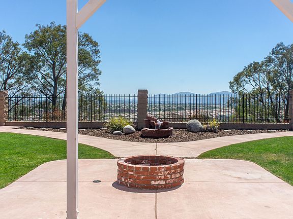 4th image of 25248 Madrone Dr