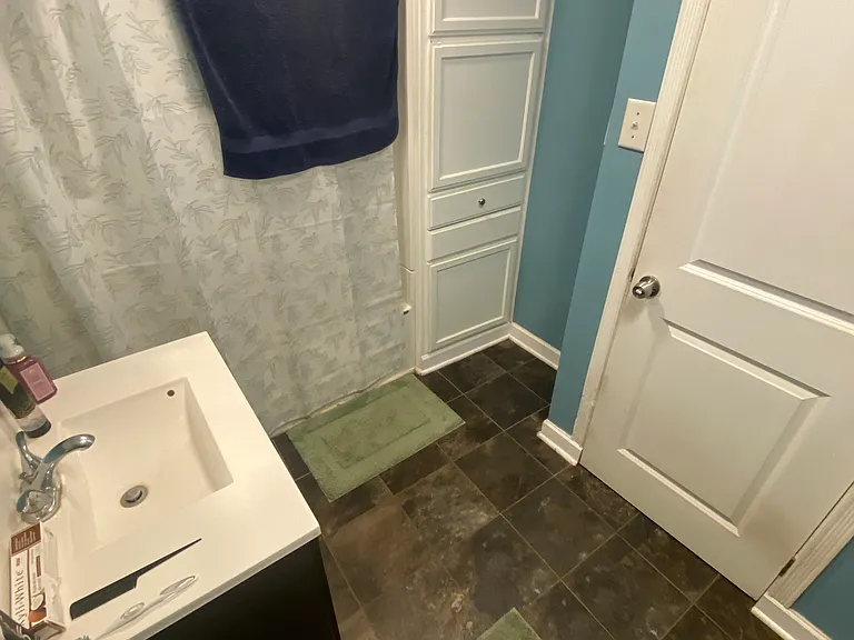 1606 Lawton Ave — Photo 6