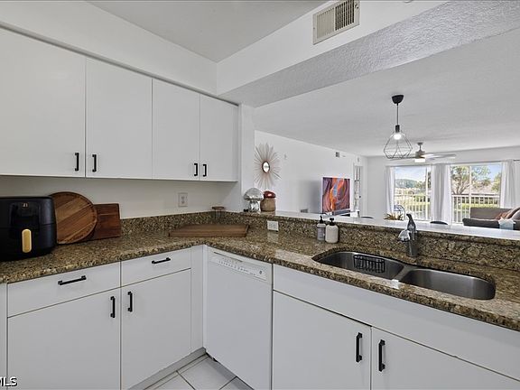 5th image of 9660 Victoria Ln APT 206