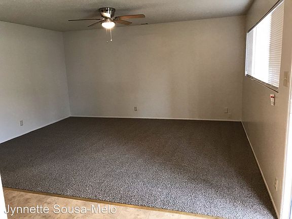 3rd image of 949 8th St APT 4