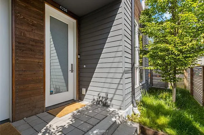 2 bed, 1614 sqft, $4,450 — Photo 4