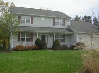 441 Elm Ct, Seven Hills, OH 44131