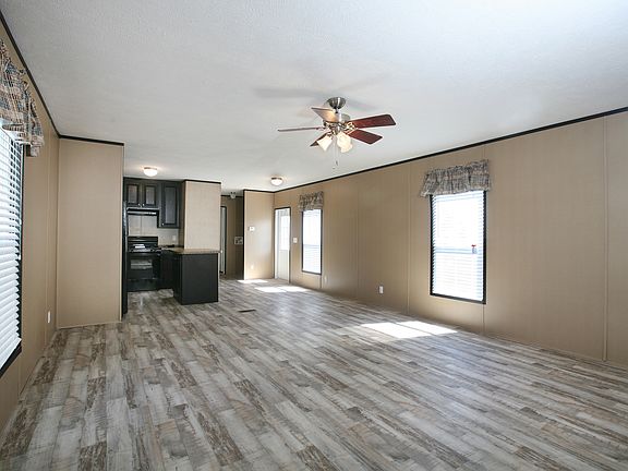 4th image of 1500 W Thornton Pkwy Lot 294