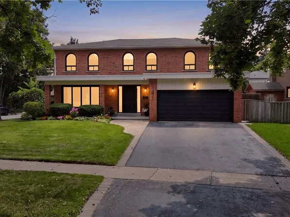 1677 Sherwood Forrest Cir, Mississauga, ON L5K 2G8