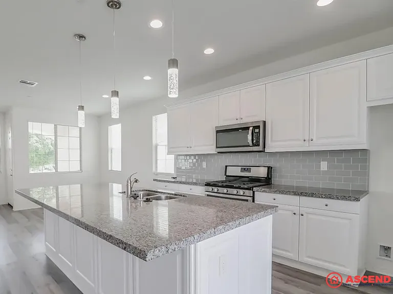 11610 Campus Park Dr — Photo 5