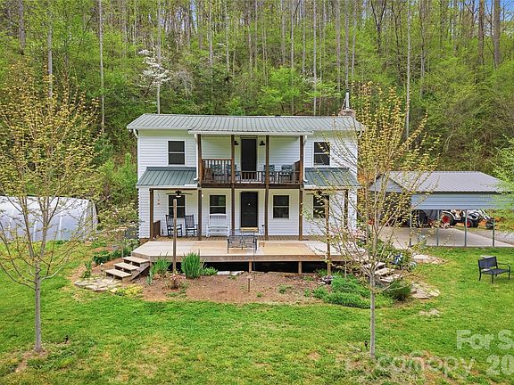 3rd image of 6470 Stone Mountain Rd