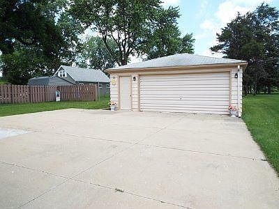 Cement Drive to 2.5 Car Garage