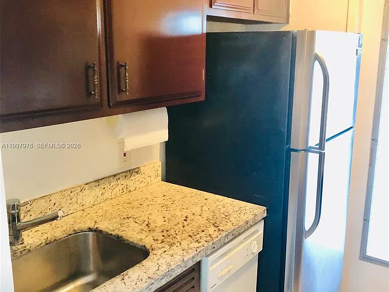 1025 SE 15th St #9D — Photo 9