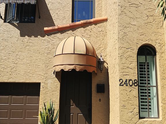 Love your entryway 