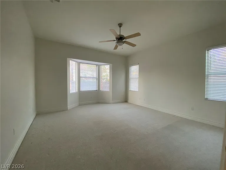 386 Apple River Ct — Photo 12