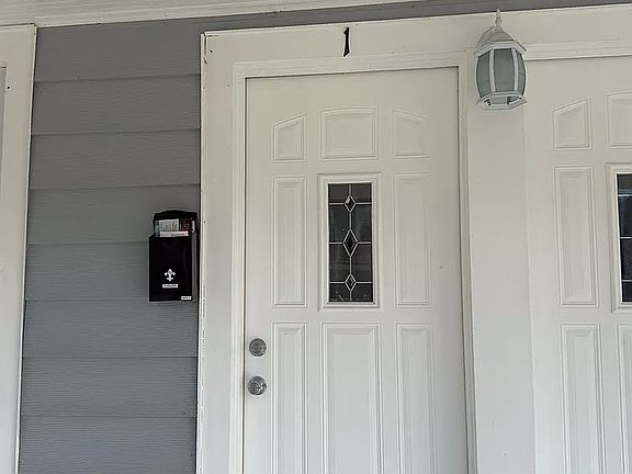 4th image of 212 Rock St APT 1