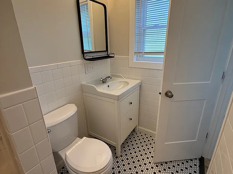 1307 Valiant Dr #1 — Photo 2