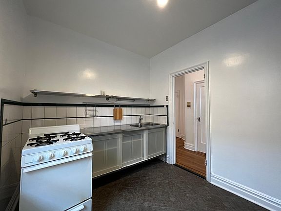 5th image of 101 Tonnelle Ave #10
