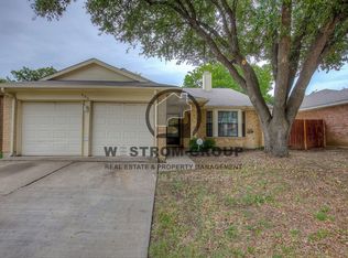 406 Valley Spring Dr, Arlington, TX 76018