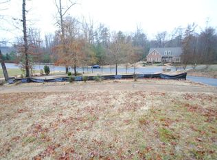 2809 Durfeys Mill Rd, Williamsburg, VA 23185