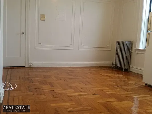 Rented by ZealEstate Group Inc | media 4