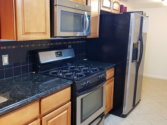 4th image of 717 Logan Ave #2