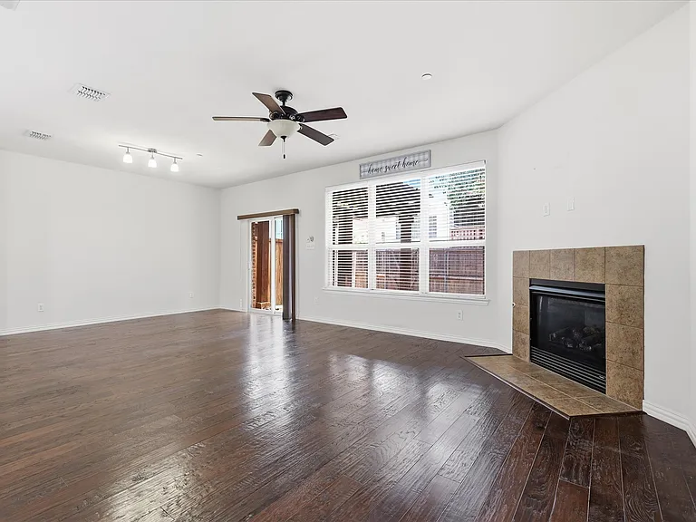 2649 Jacobson Dr — Photo 31
