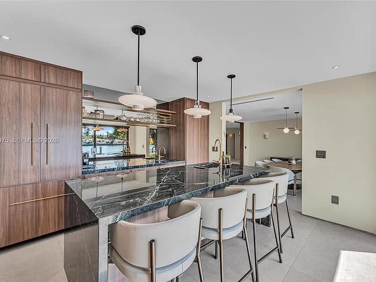 1170 S Biscayne Point Rd — Photo 7