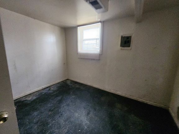 3rd image of 6717 S Rhodes Ave