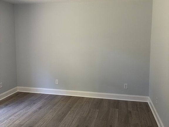 3rd image of 1218 S Fant St