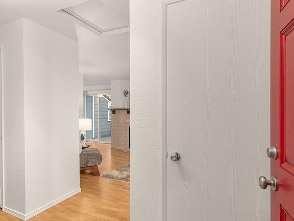 5th image of 47 Eagle Crest Dr Unit 26