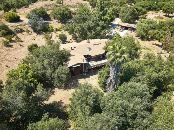 12404 Calle De Halcones, Valley Center, CA 92082