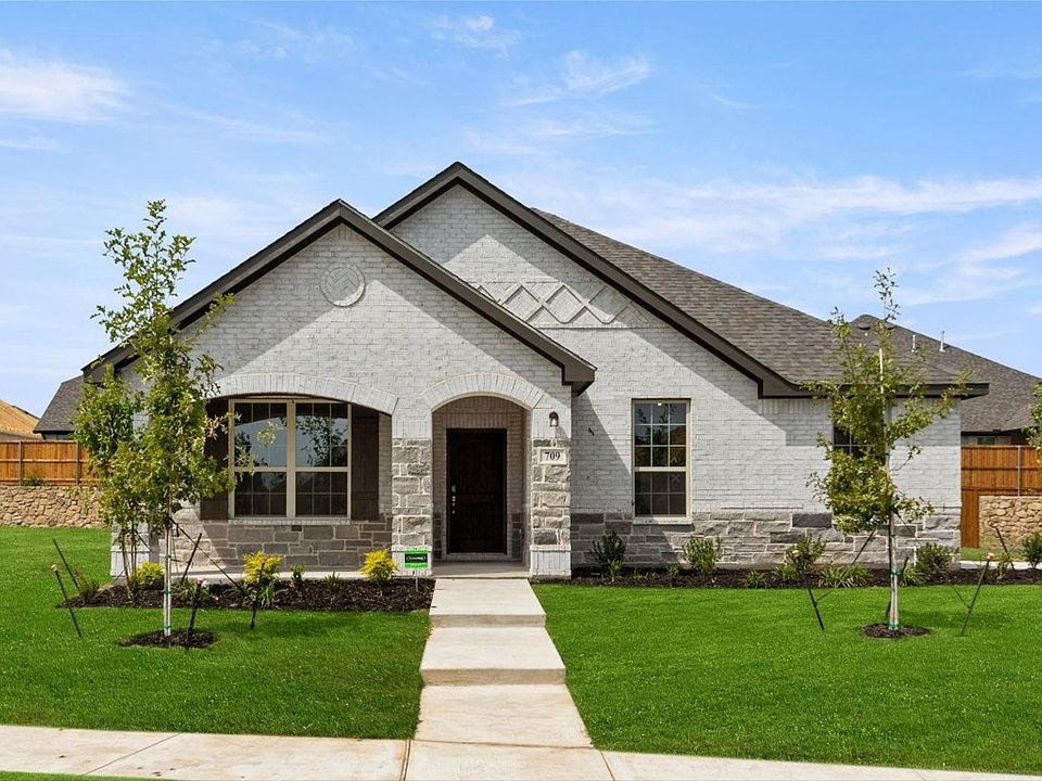 1st image of 709 Hamlin Ln