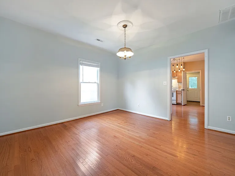 804 Gerard St — Photo 5