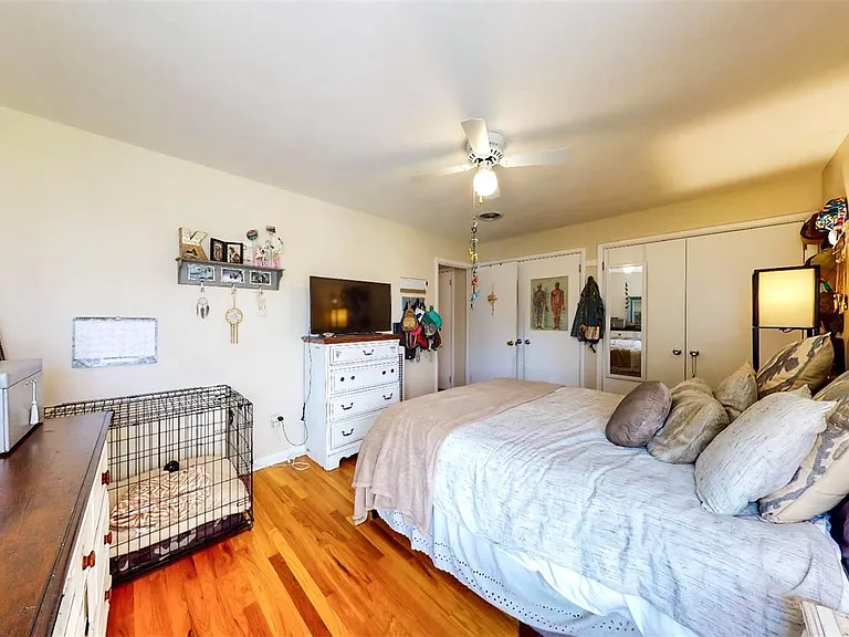 715 Ivanhoe St — Photo 13