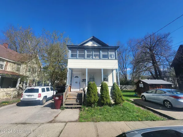 98 W 8th Avenue, Gloversville, NY 12078