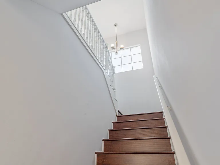 3911 Prospect Ave — Photo 27