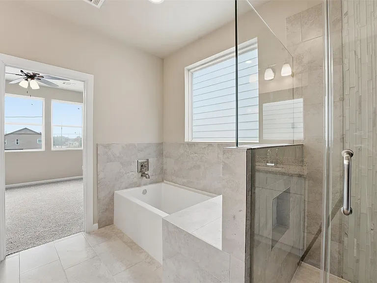 4307 Larkspur St — Photo 9