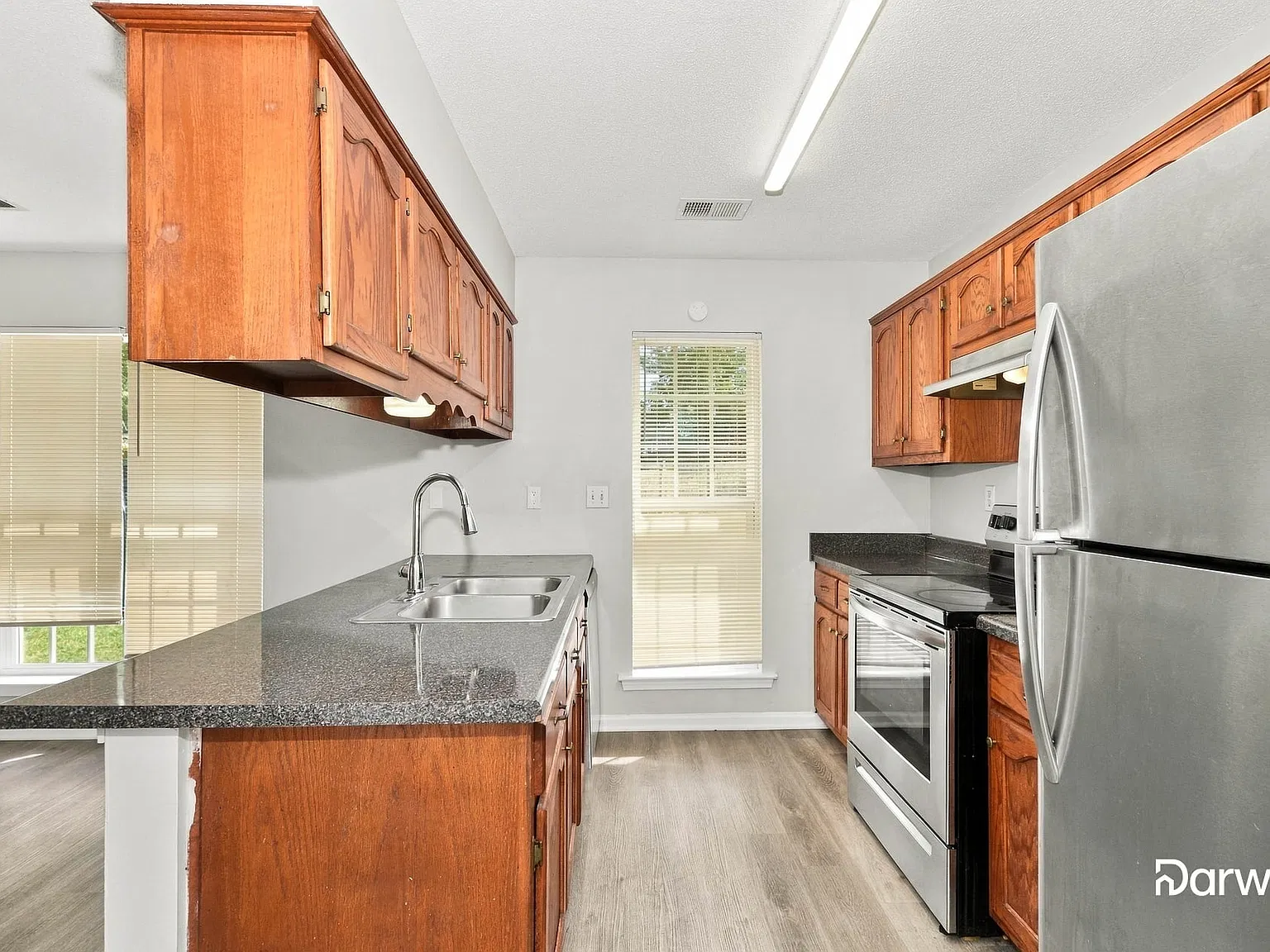 3 bed, 2.0 bath, 1303 sqft, $1,725 — Photo 4