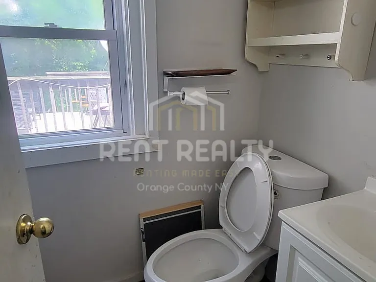 143 Main St #7 — Photo 7