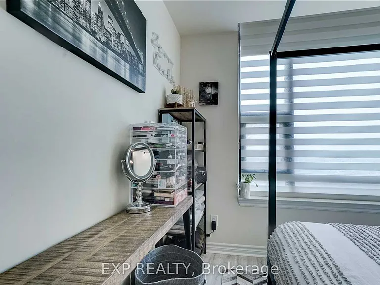 2522 Keele St #419 — Photo 21