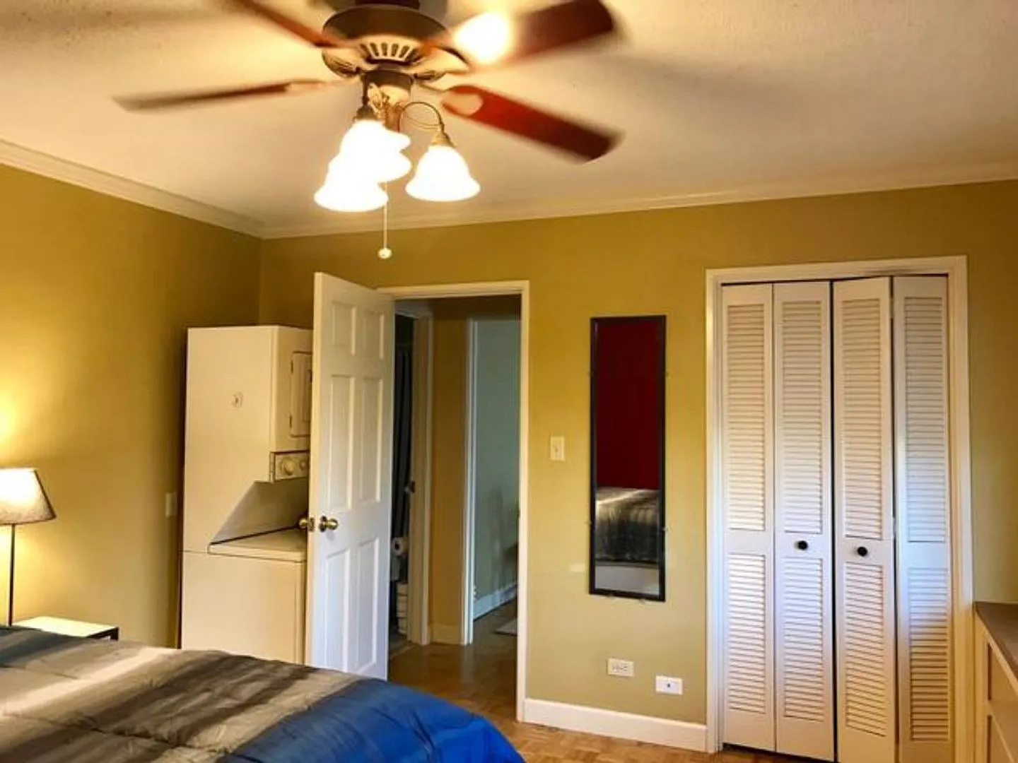 Furnished Move-In Ready Downtown 1br/1ba Apartment on the 5th floor with a Balcony — Photo 4