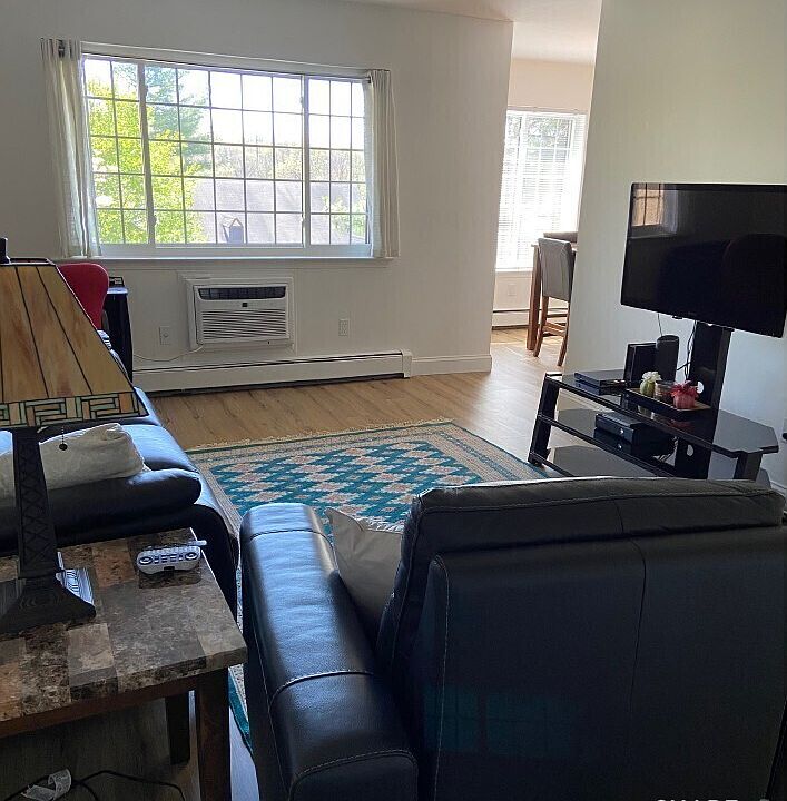 1st image of 6 Canterbury Court #6